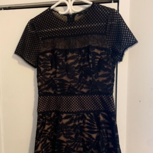 BCBGMaxAzria Dresses & Skirts - BCBG MaxAzria Cocktail Dress - Size 6